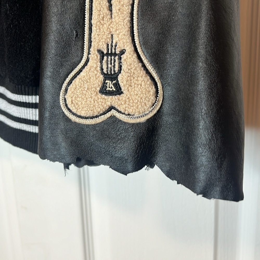 Aelfric Eden "Bone" PU Flocking Black Varsity Jacket Mens Size: Medium - Picture 7 of 9